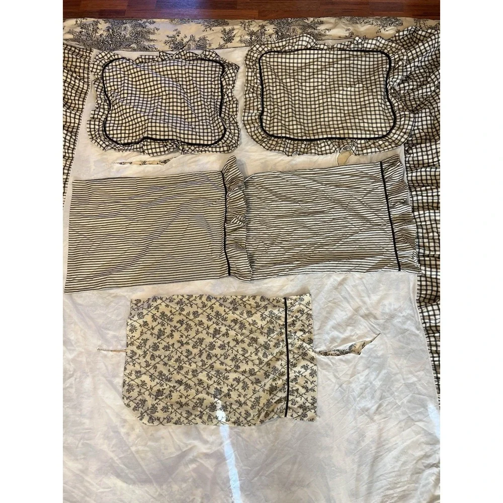 Waverly Garden Room Queen French Country Toile Reversible Comforter 7pc Set